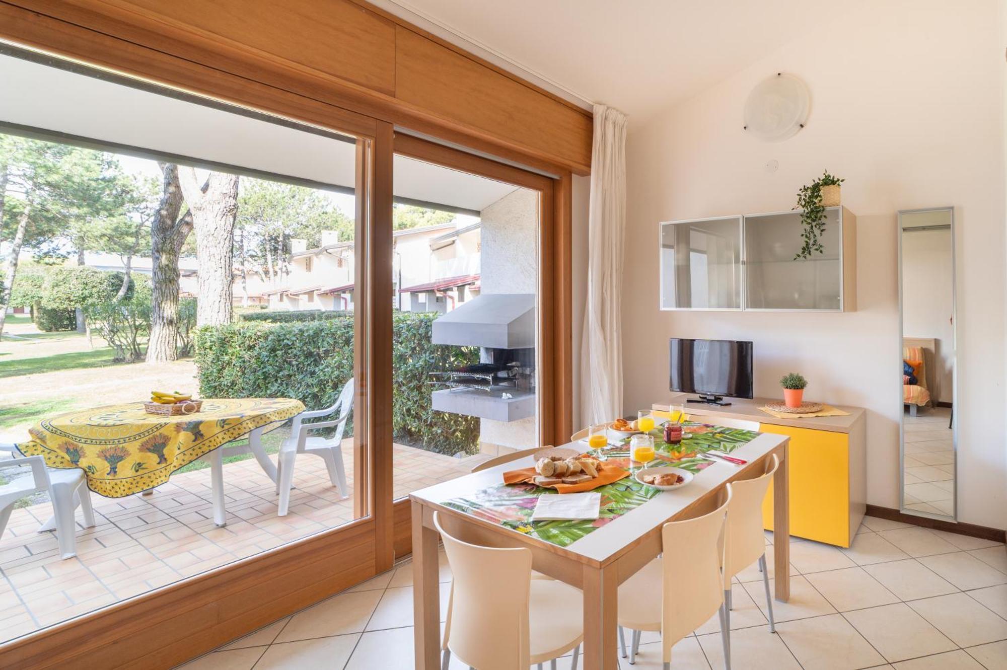 Villaggio Club Dei Pini Бибионе Экстерьер фото