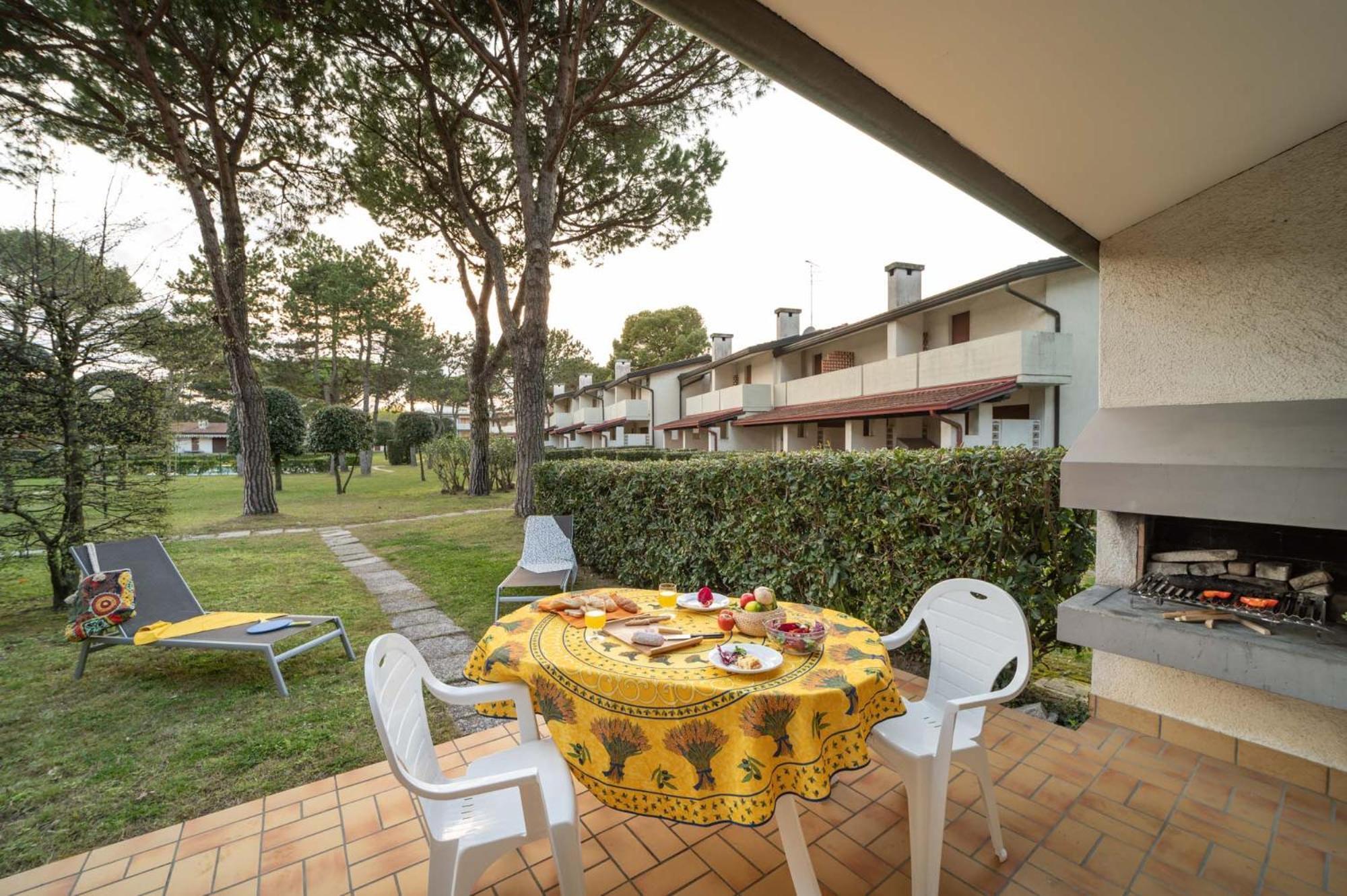Villaggio Club Dei Pini Бибионе Экстерьер фото