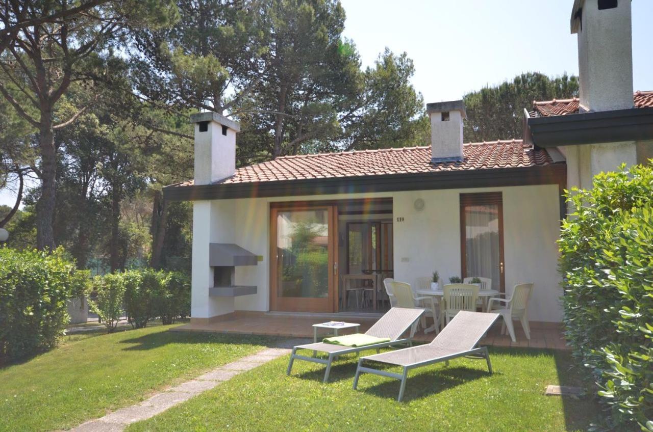 Villaggio Club Dei Pini Бибионе Экстерьер фото