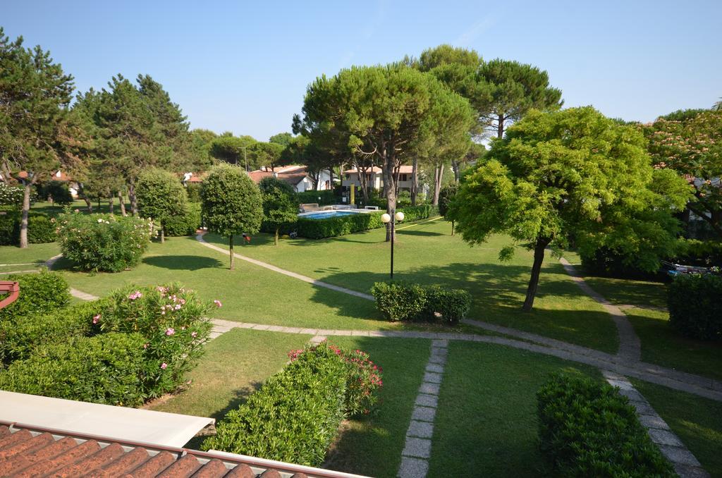 Villaggio Club Dei Pini Бибионе Экстерьер фото